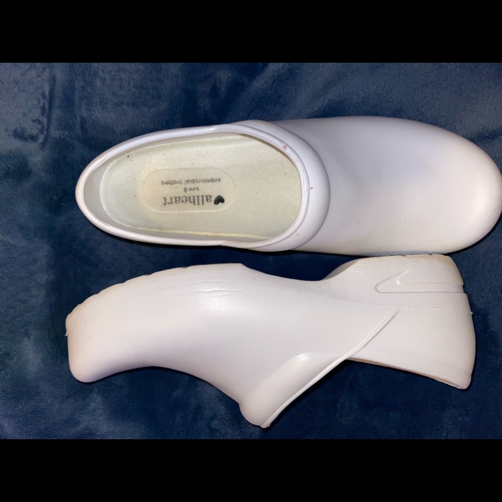 White nursing shoes